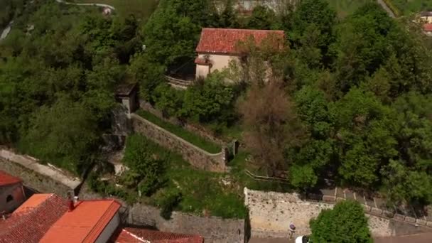 Vista en el casco antiguo de Rivello en Italia — Vídeos de Stock