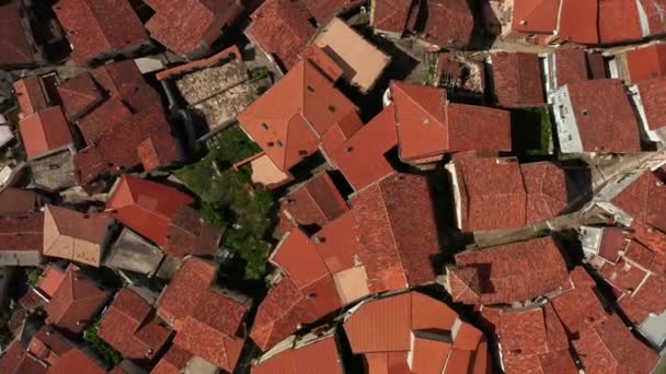 Top uitzicht op de oude stad van Rivello in Italië — Stockvideo