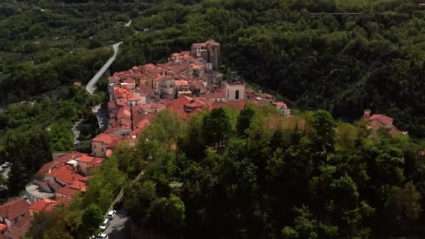 Uitzicht op de oude stad van Rivello in Italië — Stockvideo