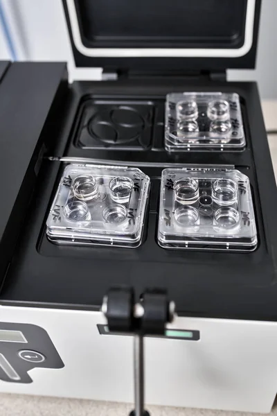 Apparatuur voor in vitro fertilisatie in laboratoria — Stockfoto
