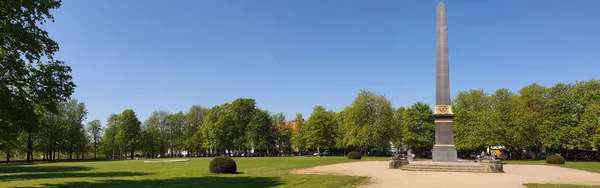 Památník Obelisk Loewenwallu Braunschweig Německo — Stock fotografie