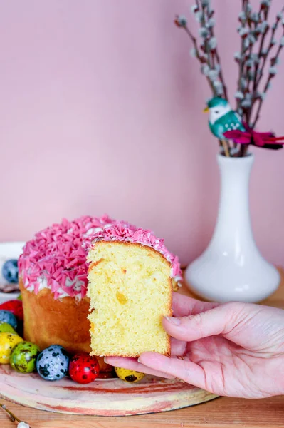 Manis Dan Lezat Cupcake Dengan Taburan Merah Muda — Stok Foto