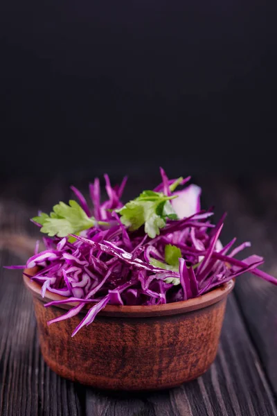 Salada Orgânica Repolho Salsa Mesa — Fotografia de Stock