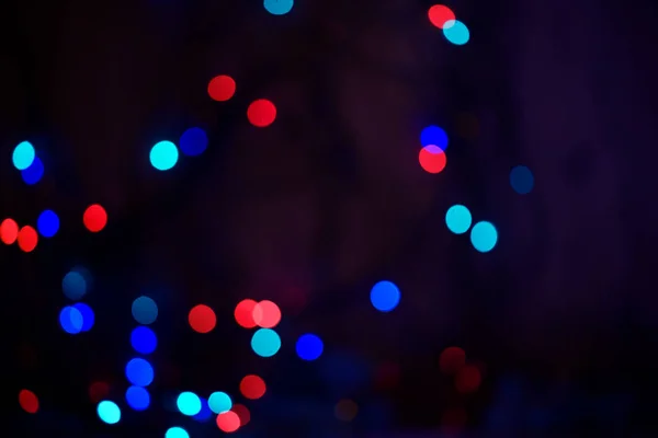 Krásný Bokeh Tmavém Pozadí Slavnostní Osvětlení Garland Tmavě Klíč Obrázek — Stock fotografie