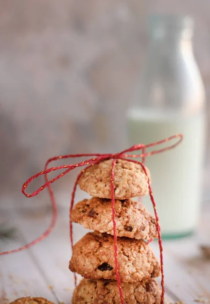 Galletas Avena Con Pasas Albaricoques Secos Sobre Mesa — Foto de Stock