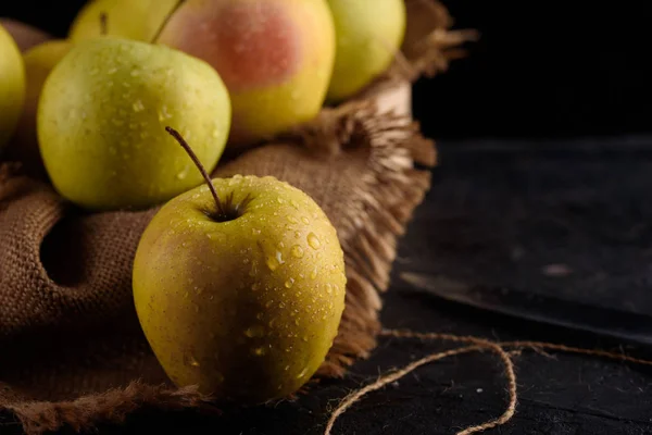 Ripe Appetizing Apples Burlap Cinnamon Apples Burlap Table Knife Fruits — Stock Photo, Image