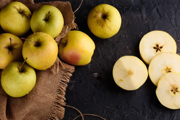 Ripe Appetizing Apples Burlap Cinnamon Apples Burlap Table Knife Fruits — Stock Photo, Image