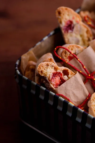 Deliciosas Galletas Biscotti Con Cerezas Secas Avellanas Estilo Orgánico — Foto de Stock