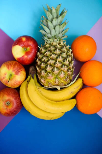 Egzotikus Gyümölcs Színes Háttér Előtt Friss Illatos Gyümölcsök Nyári — Stock Fotó