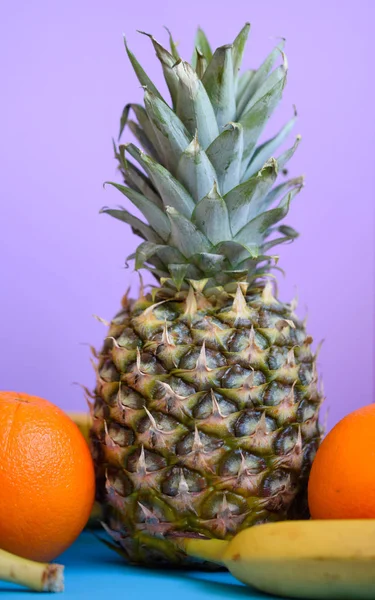 Fruta Exótica Sobre Fondo Colorido Fruta Fresca Fragante Verano — Foto de Stock