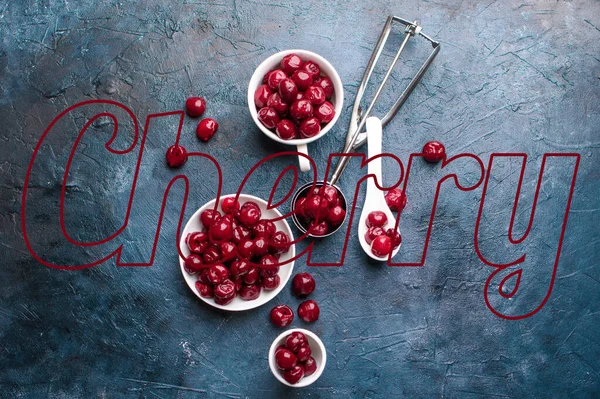 Cerezas Maduras Frutas Congeladas Bayas Sobre Fondo Oscuro Lugar Para — Foto de Stock