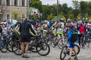 Kharkiv, Ukrayna - 20 Mayıs, 2018: yıllık bahar şehir Bisiklete binme tatil ve şehrin sokaklarında bisiklet.