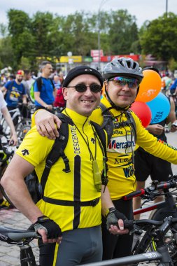 Kharkiv, Ukrayna - 20 Mayıs, 2018: yıllık bahar şehir Bisiklete binme tatil ve şehrin sokaklarında bisiklet.