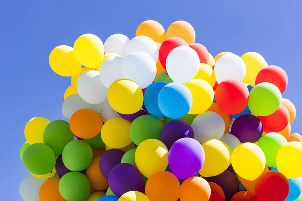 Arka Plan Gökyüzü Arka Plan Üzerinde Renkli Balonlar Bir Dizi Telifsiz Stok Imajlar