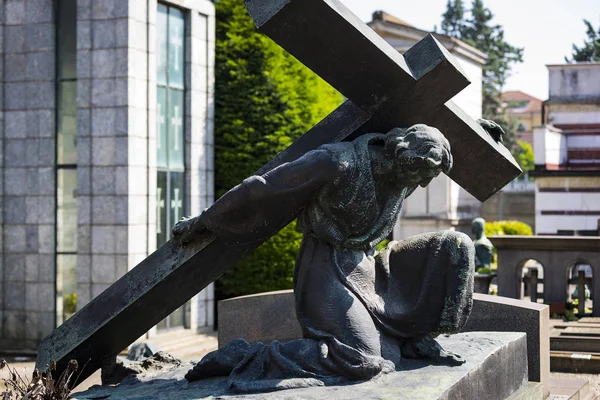 Standbeelden Van Rouw Bij Het Graven Van Monumentale Begraafplaats Milaan — Stockfoto