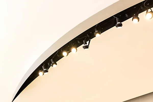 A series of ceiling lamps with halogen lamps.