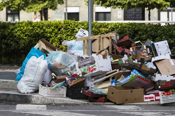 June 2018 Milan Italy Garbage Remains Street Site Street Market — Stock Photo, Image