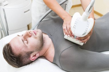 erkek klinik lipomassage süren olduğunu 