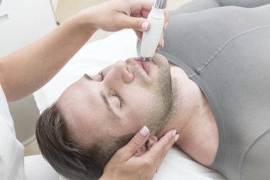 erkek klinik lipomassage süren olduğunu 