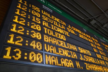 Madrid, İspanya - 27 Mart, 2018: yolcu istasyonu Atocha Madrid iç. 