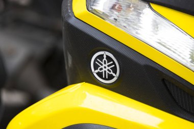 6 Haziran 2018, Milan, İtalya: Yamaha motosiklet Amblemler Milan İtalya sokaklarında. 