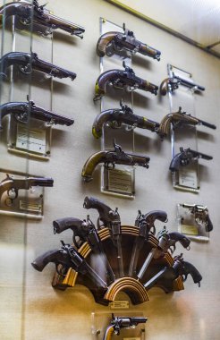 Madrid, İspanya - 28 Mart, 2018: Denizcilik Müzesi Madrid tarihinin İspanyol Donanması gemi modelleri tarihi eser