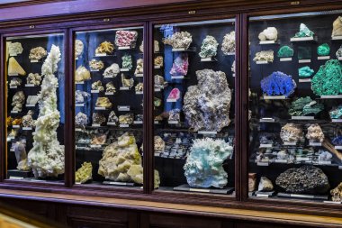 3 Eylül 2018, Viyana, Avusturya: koleksiyonu kristal taşlar ve metaller Doğal Tarih Müzesi, Viyana.