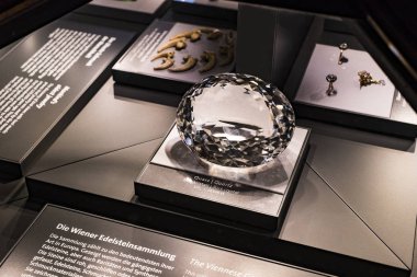 3 Eylül 2018, Viyana, Avusturya: Fuar, değerli ve yarı değerli taşlar işlenen ve Doğal Tarih Müzesi olarak, Viyana uygulanmamasına.