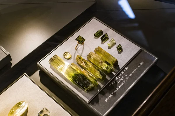 Setembro 2018 Viena Áustria Exposição Pedras Preciosas Semipreciosas Processadas Não — Fotografia de Stock