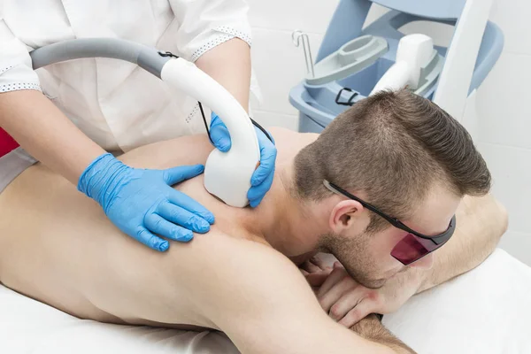 Man Procedure Laser Hair Removal Beauty Salon — Stock Photo, Image