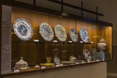 Milan, İtalya - 6 Haziran 2018: Lüks eşyalar soyluları Milan Fuar Sforza Kalesi müzede sergilenen. 