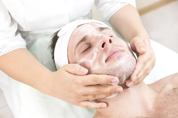 Mann Der Maske Kosmetischer Eingriff Wellness Salon — Stockfoto