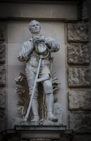 Statue Che Ornano Facciata Della Biblioteca Nazionale Austriaca — Foto Stock