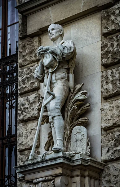 Estatuas Que Adornan Fachada Biblioteca Nacional Austria — Foto de Stock