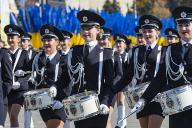 Kharkiv, Ukrayna - 14 Ekim, 2018: Ukrayna Defender gün onuruna askeri geçit töreni.