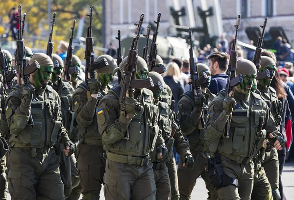 Χάρκοβο Ουκρανία Οκτωβρίου 2018 Στρατιωτική Παρέλαση Προς Τιμήν Του Την — Φωτογραφία Αρχείου