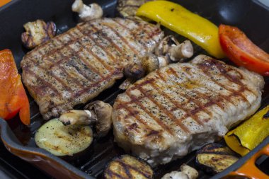 Pişirme biftek ve mantar grill Pan 