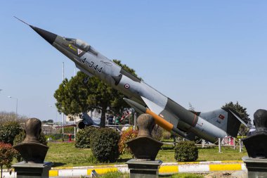 Istanbul, Türkiye - 4 Nisan, 2017: İstanbul Havacılık Müzesi askeri sivil uçak geniş bir koleksiyon ve aynı zamanda Türkiye'deki havacılık tarafından temsil edilir 