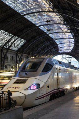 BARCELONA, SPAIN - 13 HAZİRAN 2018: Sabah Fransız istasyonu Barcelona mimarisi. 