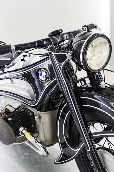 2018 전설적인 모델의 자동차 오토바이 Bmw 박물관에서의 전시의 — 스톡 사진