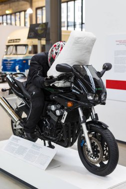 Münih, Almanya - 26 Kasım 2018: topluluğu tarihsel olarak bilinen ve Münih ulaşım Müzesi (Deutsches Museum Verkehrszentrum Araçlar).