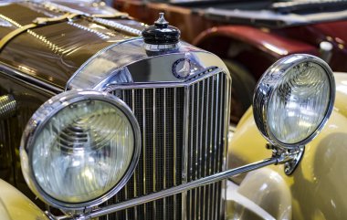 Münih, Almanya - 26 Kasım 2018: topluluğu tarihsel olarak bilinen ve Münih ulaşım Müzesi (Deutsches Museum Verkehrszentrum Araçlar).