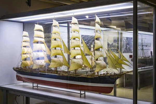 Münih, Almanya - 26 Kasım 2018: Alman Müzesi Bilim ve teknoloji başarı gemi inşa tarihi ve Deniz Bilimleri gelişimi sunar.