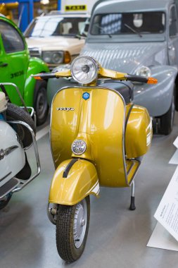 Münih, Almanya - 26 Kasım 2018: topluluğu tarihsel olarak bilinen ve Münih ulaşım Müzesi (Deutsches Museum Verkehrszentrum Araçlar). 