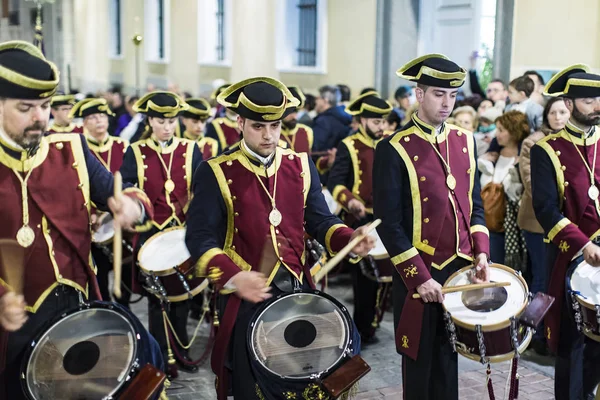 Madrid, İspanya - 28 Mart, 2018: günahkarlar Madrid sokaklarında boyunca tabii kutsal hafta içi Katolik dini ve geleneksel meslek siparişler. 
