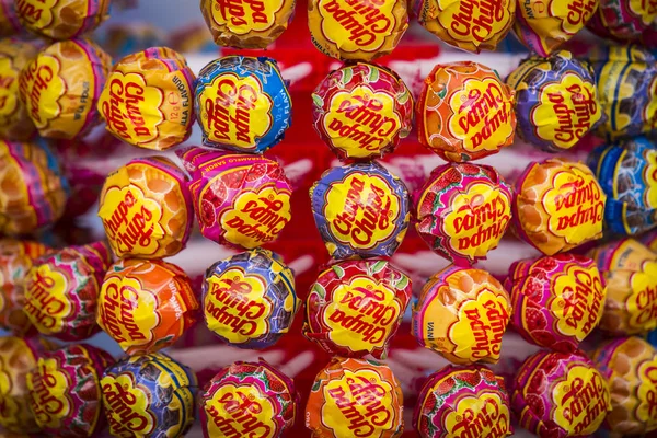 Verona Itálie Září Stojan Chupa Chups Candy Střílel Zblízka — Stock fotografie