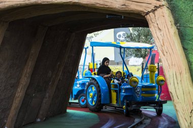 Istanbul, Türkiye - 8 Nisan, 2017: Vialand temalı eğlence eğlence parkı 