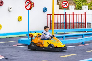 Istanbul, Türkiye - 8 Nisan, 2017: Vialand temalı eğlence eğlence parkı 