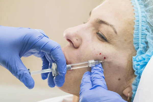 Cirugía Estética Procedimiento Medicina Para Una Mujer Adulta Una Clínica — Foto de Stock