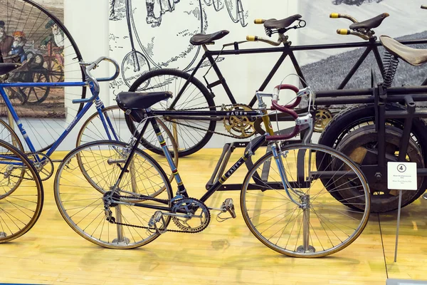 德国慕尼黑 2018年11月26日 慕尼黑交通博物馆自行车模型展览和自行车行业发展历程 — 图库照片